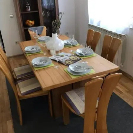 Guest house And With Parking Space - 25978 Novi Vinodolski